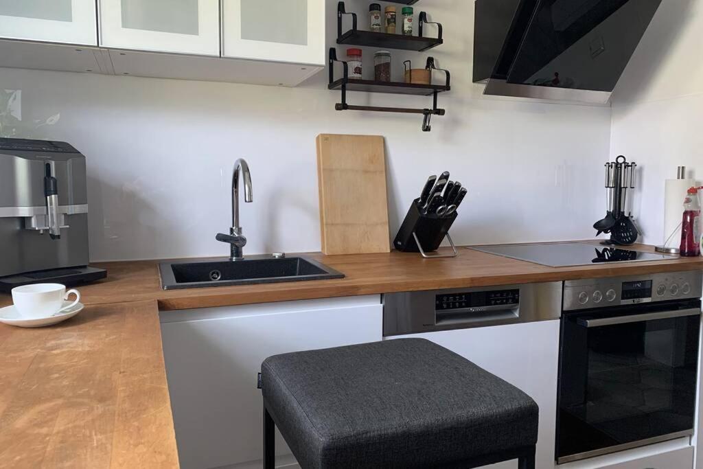 Gemuetliche 3 Zimmer Wohnung Mit Grosszuegiger Terrasse Im Gruenen Ρόιτλινγκεν Εξωτερικό φωτογραφία